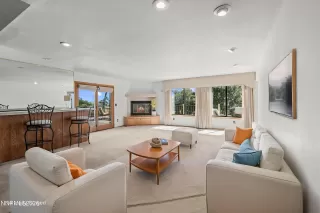 Photo #4: 260007396 Listing