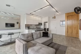 Photo #1: 260007414 Listing