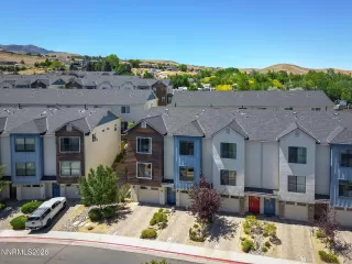 Photo #3: 260007444 Listing