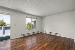 Photo #2: 260007445 Listing