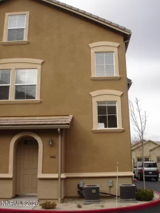 Photo #1: 260007456 Listing