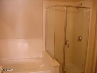 Photo #4: 260007456 Listing