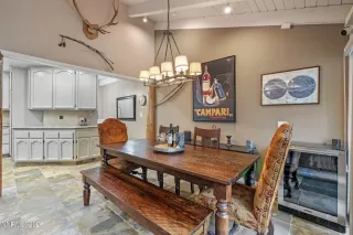 Photo #6: 260007462 Listing