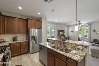 Photo #6: 260007466 Listing