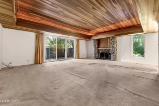 Photo #2: 260007475 Listing