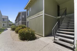 Photo #2: 260007487 Listing