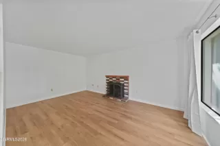 Photo #3: 260007530 Listing