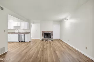 Photo #5: 260007536 Listing