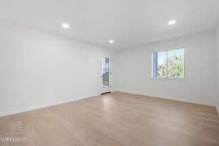 Photo #4: 260007565 Listing