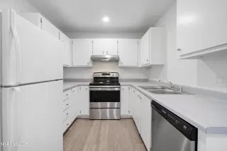 Photo #6: 260007565 Listing