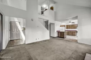 Photo #5: 260007582 Listing