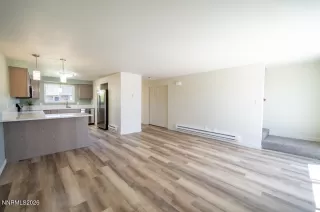 Photo #3: 260007609 Listing