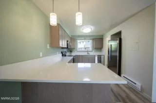 Photo #4: 260007609 Listing
