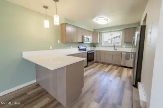 Photo #5: 260007609 Listing