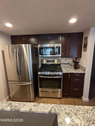 Photo #4: 260007615 Listing