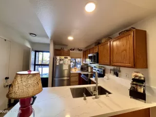 Photo #6: 260007645 Listing