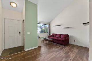 Photo #2: 260007698 Listing 