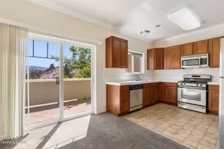 Photo #5: 260007793 Listing