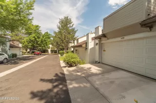Photo #4: 260007820 Listing