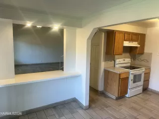 Photo #4: 260007871 Listing