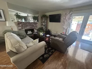 Photo #3: 260007876 Listing
