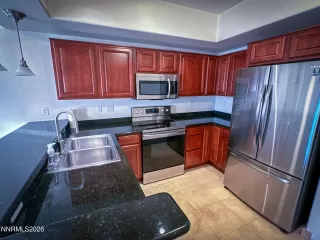 Photo #1: 260007904 Listing