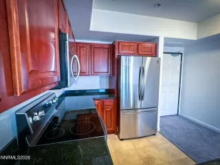Photo #2: 260007904 Listing