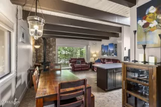 Photo #2: 260007915 Listing