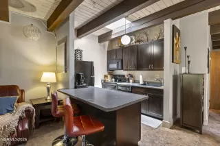 Photo #4: 260007915 Listing