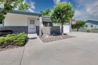Photo #1: 260007958 Listing