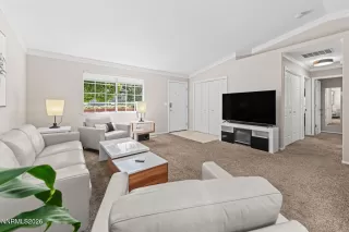 Photo #4: 260007958 Listing