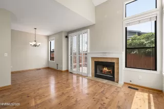 Photo #4: 260007989 Listing