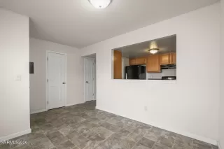 Photo #5: 260007991 Listing
