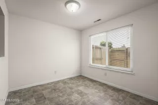 Photo #6: 260007991 Listing