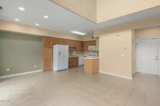 Photo #4: 260007998 Listing