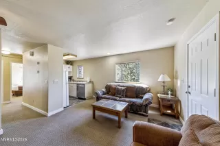 Photo #3: 260007999 Listing
