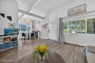 Photo #3: 260008008 Listing