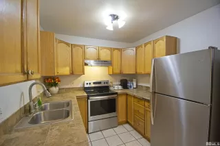 Photo #6: 260008015 Listing