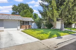 Photo #2: 260008023 Listing