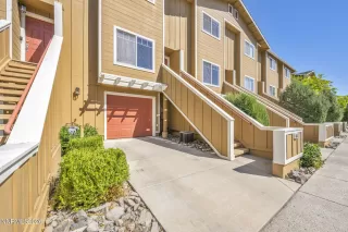 Photo #2: 260008070 Listing