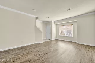 Photo #5: 260008070 Listing