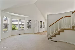 Photo #2: 260008071 Listing