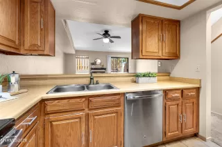 Photo #5: 260008142 Listing 