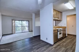 Photo #5: 260008159 Listing 