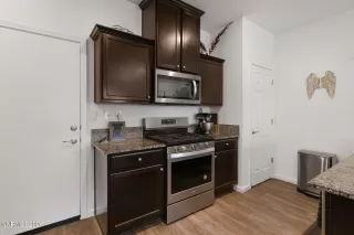 Photo #3: 260008162 Listing 