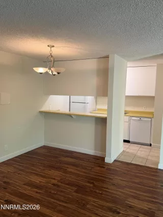 Photo #6: 260008192 Listing 