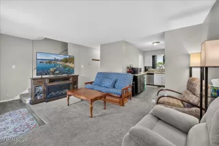 Photo #4: 260008198 Listing 