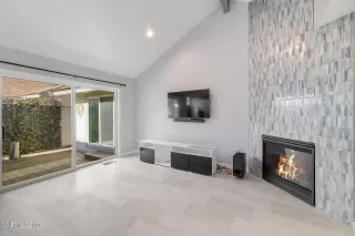 Photo #5: 260008199 Listing 