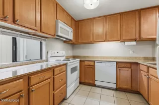 Photo #3: 260008216 Listing 
