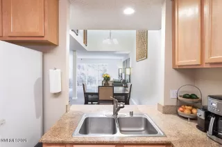 Photo #6: 260008219 Listing 